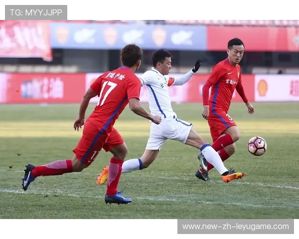 北京国安高速推进反击，法比奥禁区推射完成梅开二度